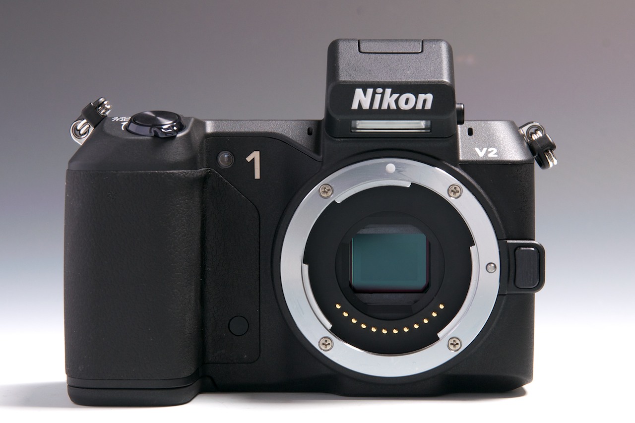 マニュアル撮影も楽しめる、快速小型軽量ミラーレス ニコン「Nikon 1 V2」（1/5 ページ） - ITmedia NEWS