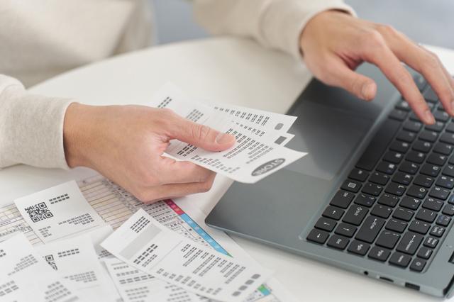 経費精算ルールを作る上で迷わないためのポイントを解説のメインビジュアル