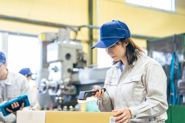 入出庫管理とは？在庫を正確に把握するための基本と効率化のポイントのメインビジュアル