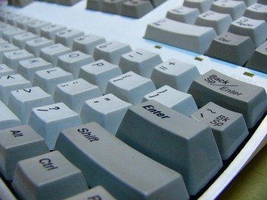 Enterキーが一段高くなっているなど、キーボードとしてはかなり異端