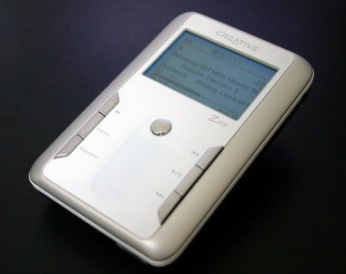iPodより体力あります――24時間働けるHDDプレーヤー「Zen Touch」（画像