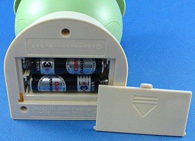 電池ケースは裏側に装備