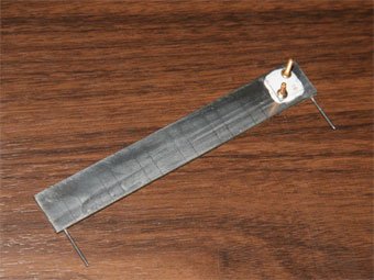 微細な流路が内部に作られたマイクロチャネル方式のヒートスプレッダ