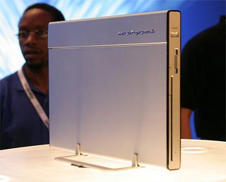 薄型PS2似のコンセプトPC