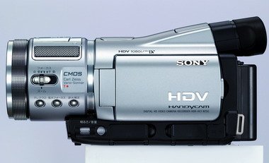 ハイビジョンを当たり前に――ソニー、18万円のHDビデオカメラ「HDR-HC1