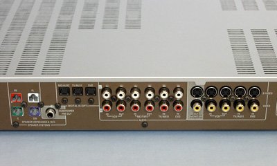 スタンダードなシアターシステム構成を無線化――デノン「DHT-S7000