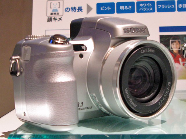 ダブルでブレない光学15倍、サイバーショット「DSC-H7」（画像）（3/4