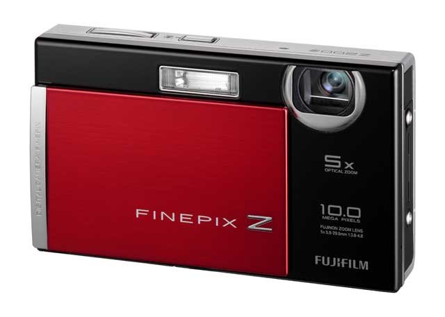 恋するタイマー」搭載のスリムコンパクト「FinePix Z200fd」（画像