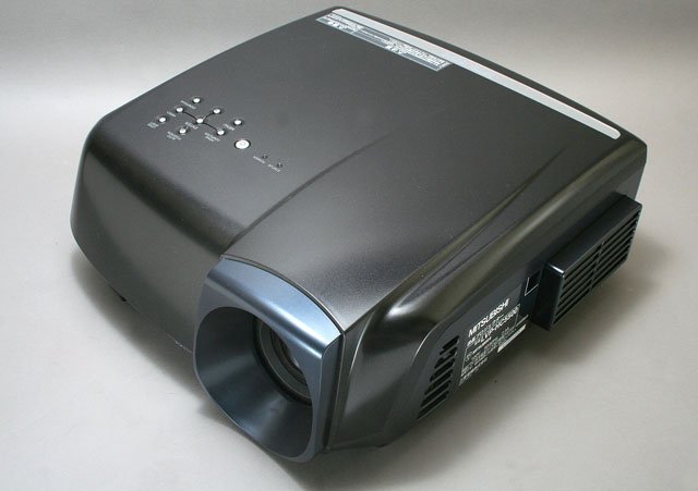 今が“旬” 低価格フルHDプロジェクター4機種を比較する（画像）（6/7枚