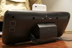 コンパクトな充電式モバイルスピーカー「Logicool Rechargeable