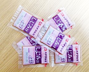 「しじみ味」のインスタント味噌汁が胃腸に優しくしみ込んでくる