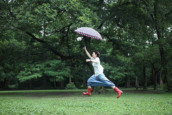 飛んでいる写真