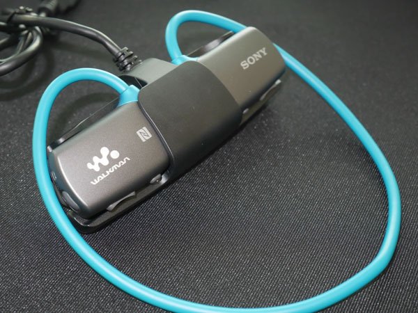 ソニー、Bluetoothヘッドセットにもなる防水ウォークマン「NW-WS615