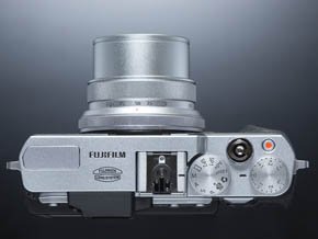 FUJIFILM X30