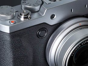 FUJIFILM X30