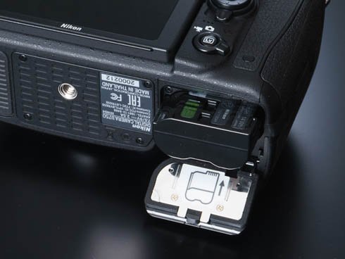 D750