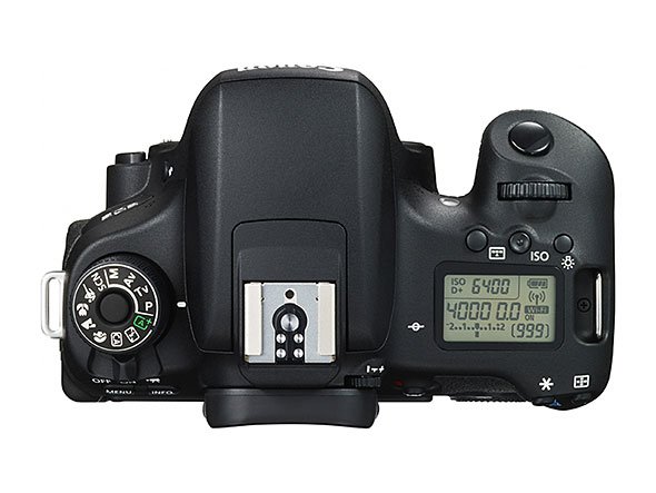 EOS 8000D