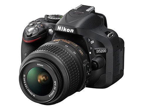 ニコン「D5200 18-55 VR レンズキット」