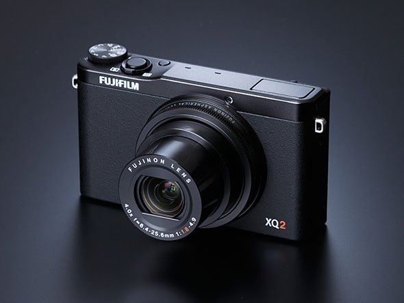 FUJIFILM XQ2