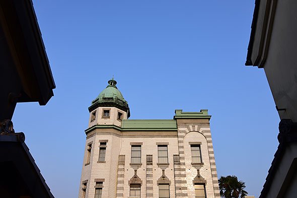 D7200