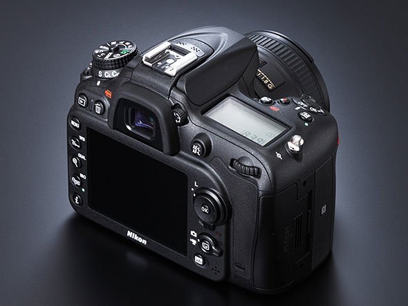 D7200
