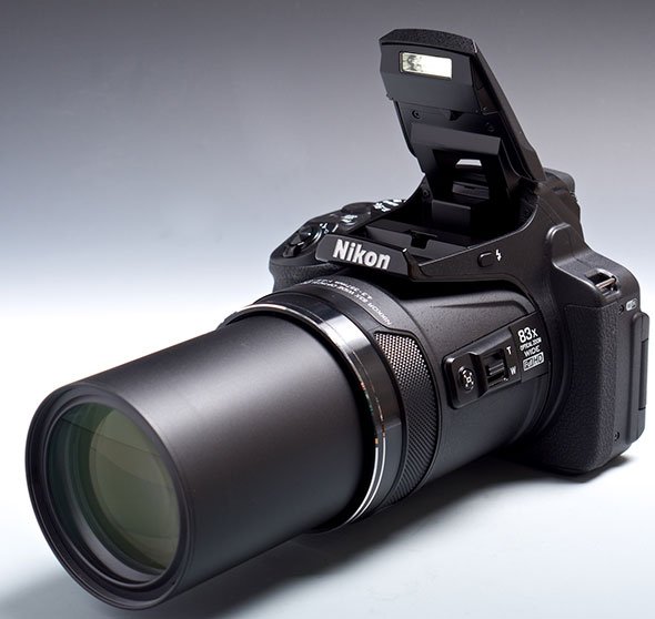 COOLPIX P900