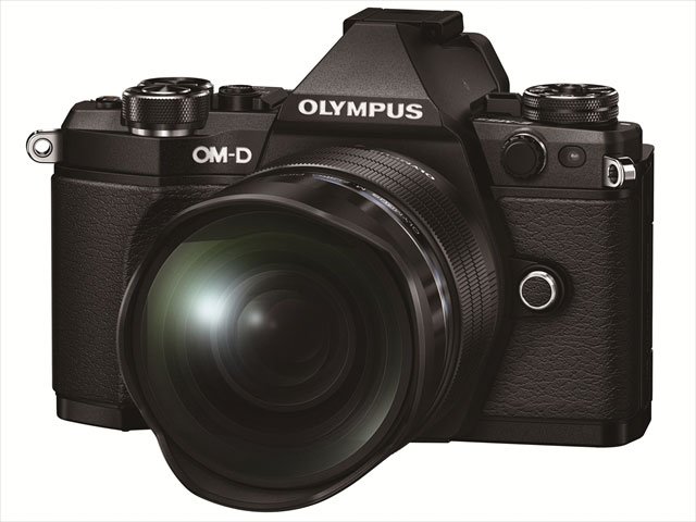 マイクロフォーサーズ用大口径魚眼レンズ「M.ZUIKO DIGITAL ED 8mm F1