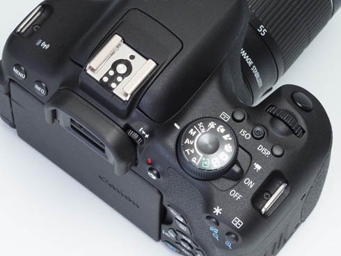 EOS Kiss X8i