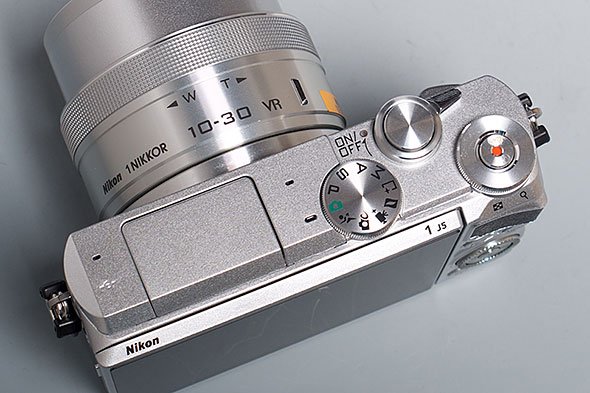 Nikon 1 J5