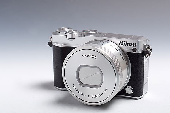Nikon 1 J5