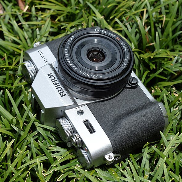 FUJIFILM X-T10