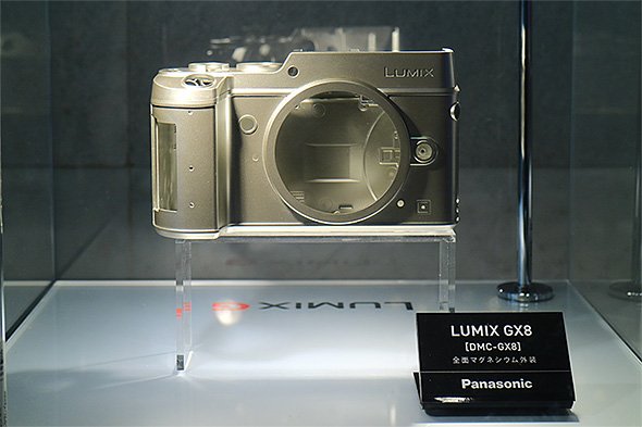 LUMIX DMC-GX8