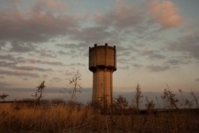給水塔 -Beyond The Water Tower