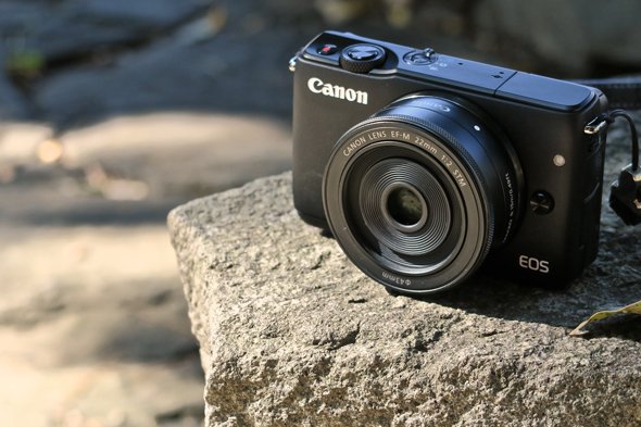 EOS M10