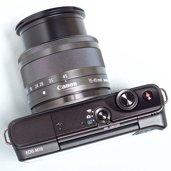 EOS M10