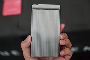 PLENUE Sの裏面