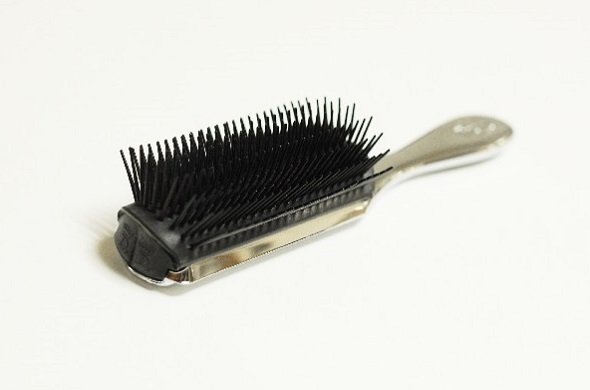 ヘアブラシ