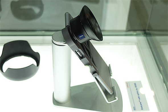 ExoLensのZeissレンズを採用したiPhoneカメラ用のコンバージョンレンズ