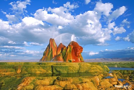 コニカミノルタプラザ特別企画展「虹色の絶景」