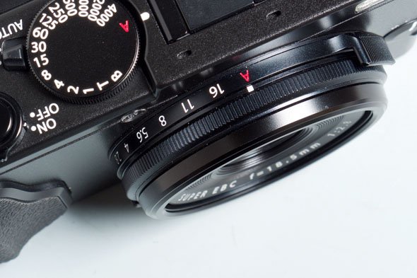 FUJIFILM X70