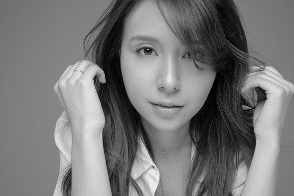 May J. ｘ Fujisato Ichiro「私のものじゃない、私の歌」写真展