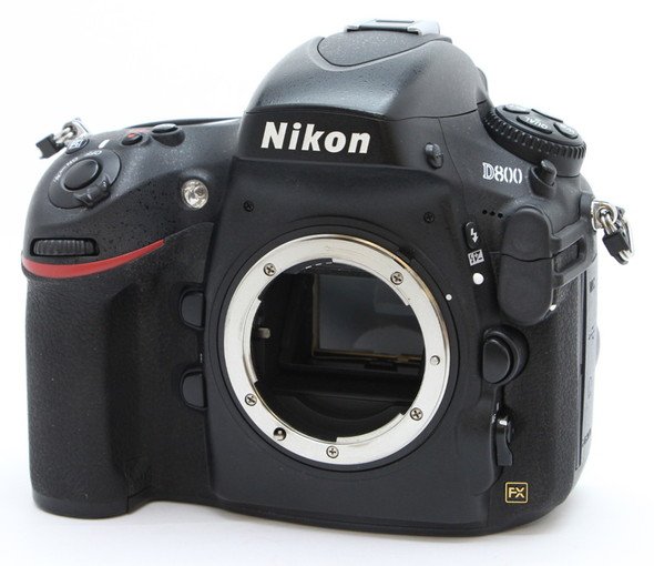 D800