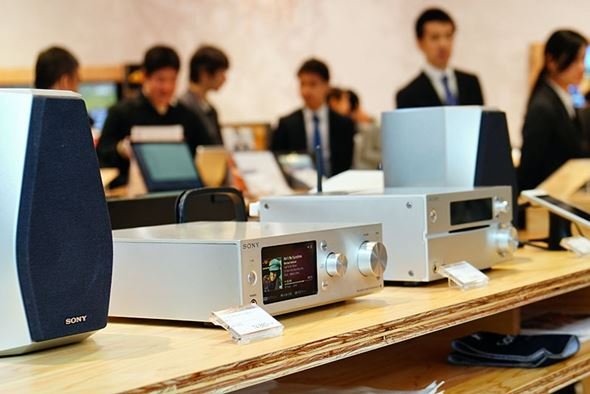 オーディオ機器の展示