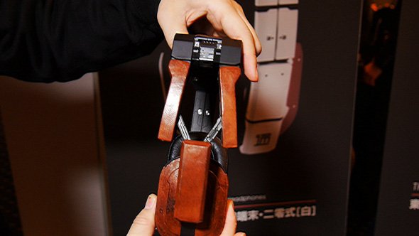 「THP-01」の鹿革モデル