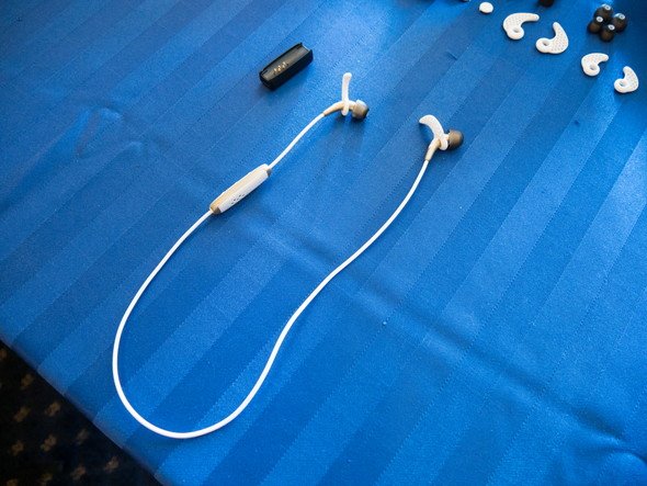 イヤフォンにサウンド設定を保存できる「Jaybird Freedom