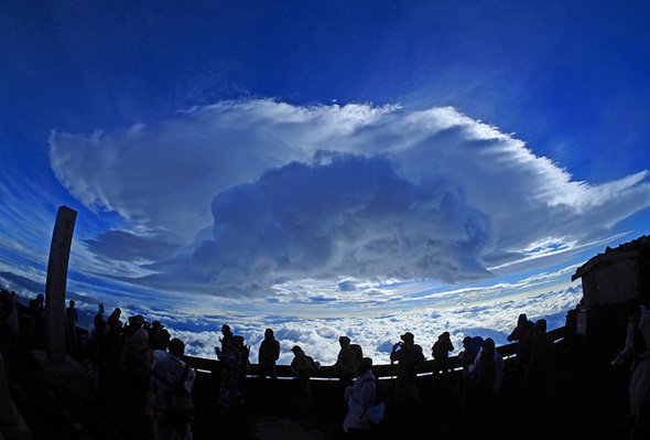 小岩井 大輔 写真展「富士山頂上～つるし雲～」
