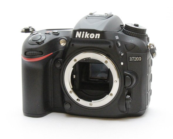 D7200