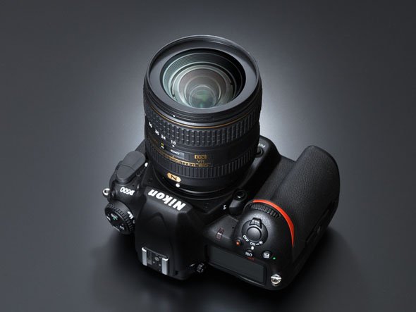 AF-S DX NIKKOR 16-80mm f/2.8-4E ED VR