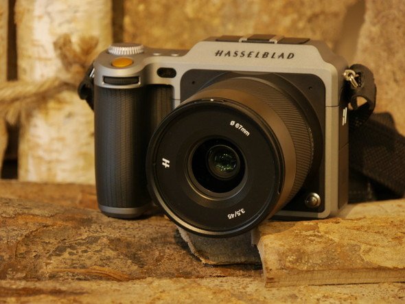 ハッセルブラッドのミラーレス中判デジタルカメラ「X1D」