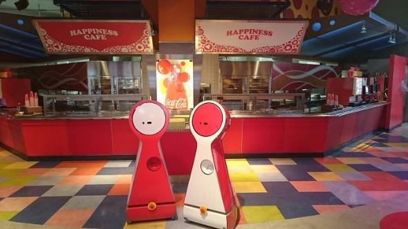 コカ･コーラ初のロボット「CoRoBo」